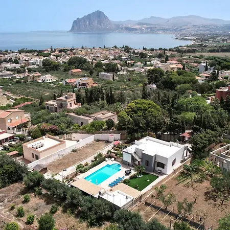 Giulia Tonnara Di Bonagia Bed and Breakfast